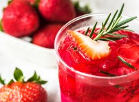 food-natural-foods-strawberries-strawberry-fruit-berry-1515253-pxhere.com